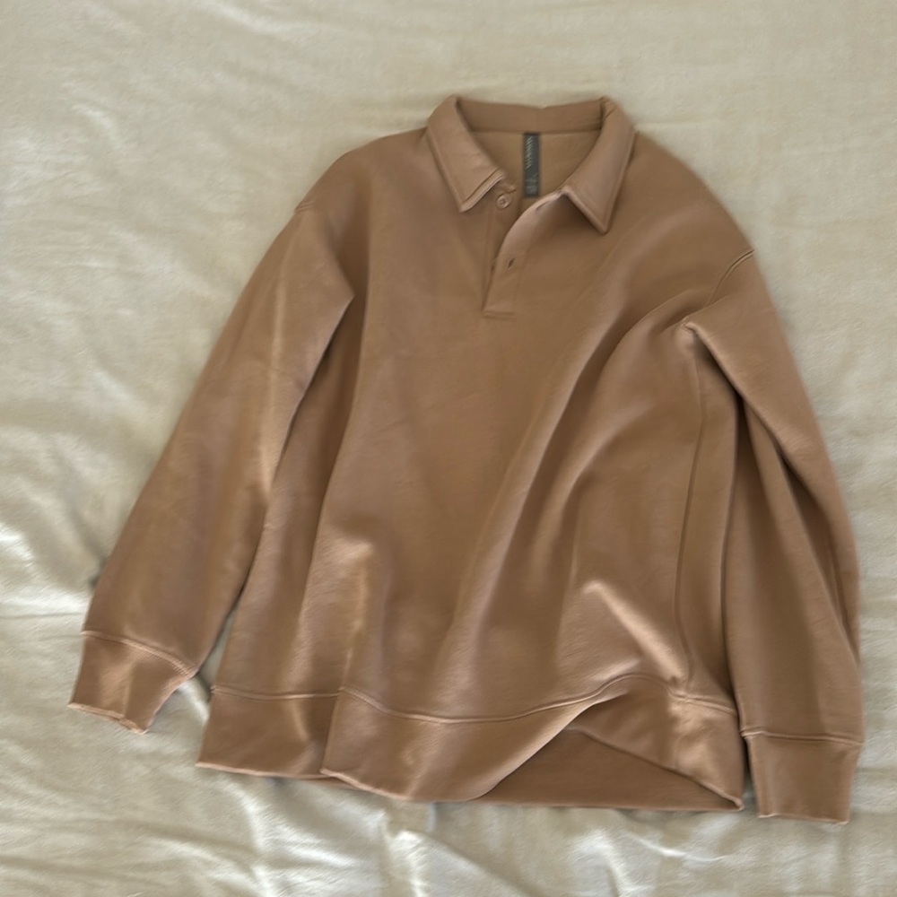 Tan button up sweatshirt sz m